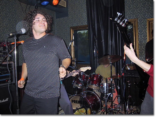 Kelkka live photo with Arto Lehtiniemi, Niko Salovaara, Lassi-Petri Peltoniemi, and Aapo Kankaala/></p>
<p>
The band was playing actively until 2002 and then Niko moved away from Tampere. Niko is currently living in Joensuu but there is a slight chance that Kelkka will play something again, some day :) Everyone seems to think that when the time is right, Kelkka will return. Kelkka plays melodic rock/pop. Also under the music link you can find old No Station live recordings from the years 1998-1999. 
</p>


<div id=
